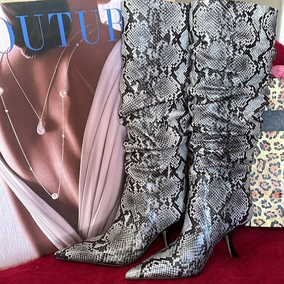 MICHAEL KORS SERPENT LEATHER LUNA BOOT SNAKE EMBOSSED KNEE HIGH QUARRY GREY  10 - Picture 1 of 10